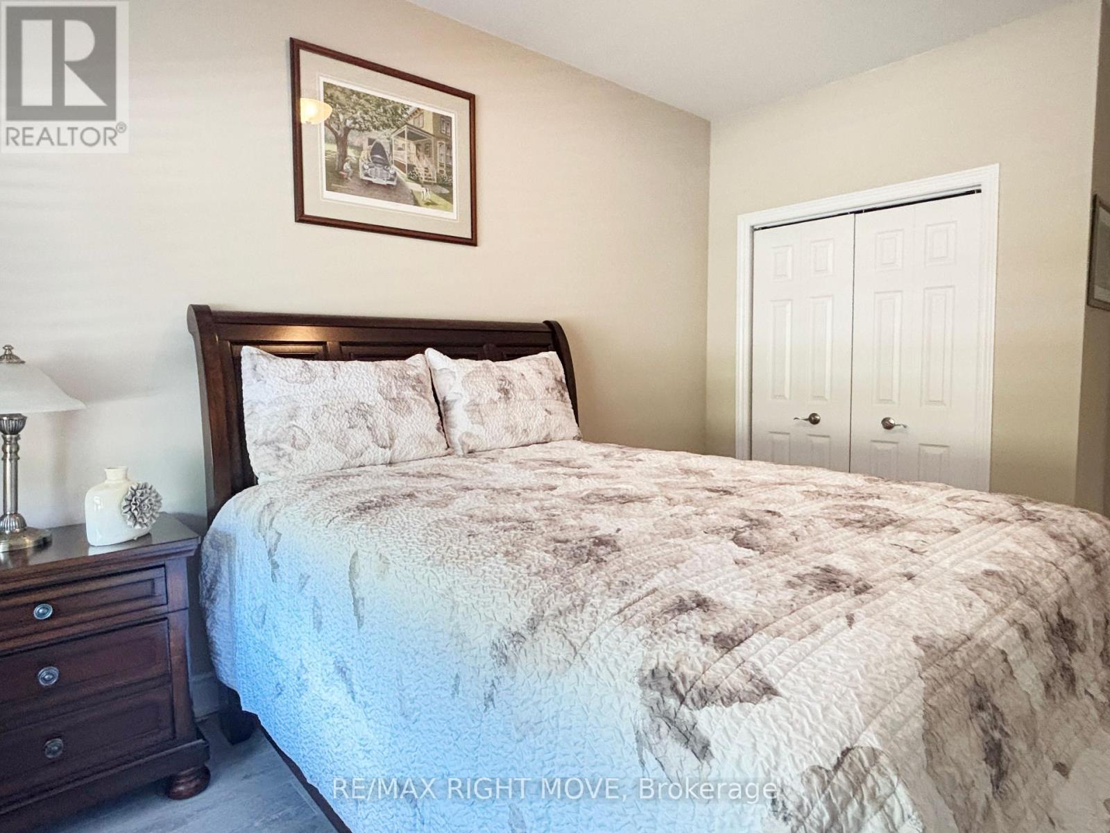 128 Lily Drive, Orillia, Ontario  L3V 0G3 - Photo 4 - S12282214