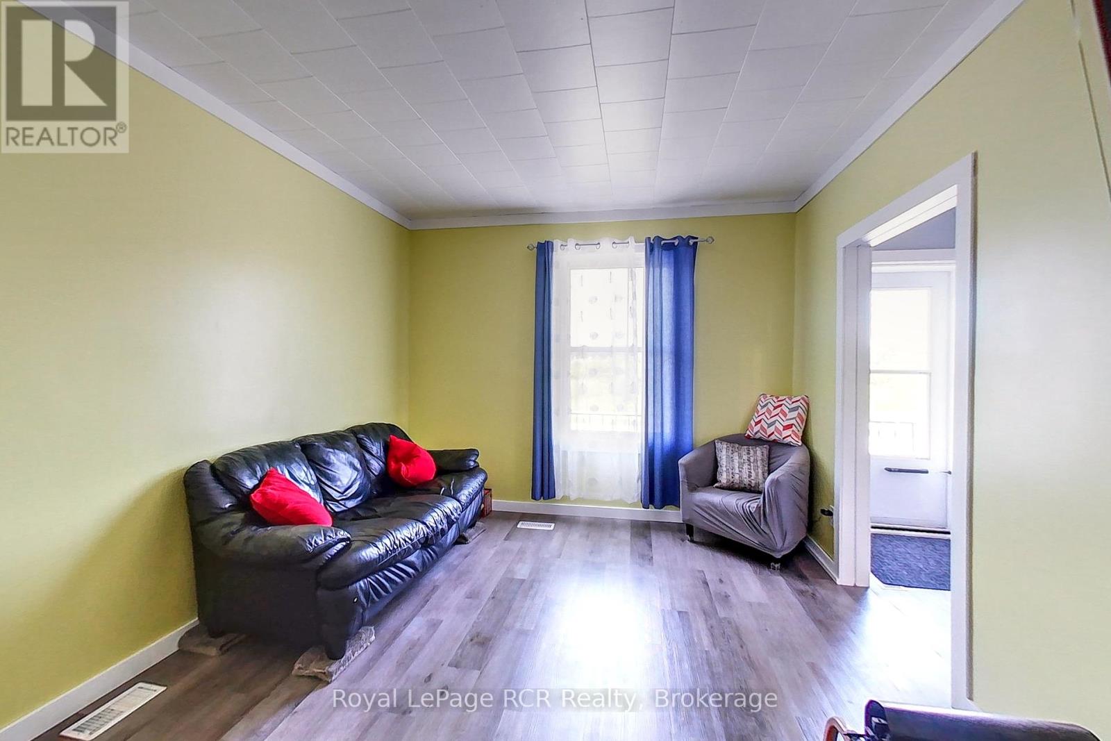 2245 3rd Avenue E, Owen Sound, Ontario  N4K 2M5 - Photo 12 - X12282238