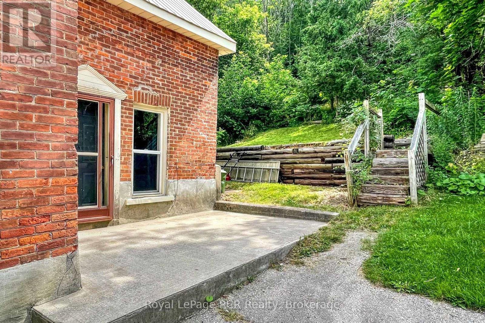 2245 3rd Avenue E, Owen Sound, Ontario  N4K 2M5 - Photo 4 - X12282238