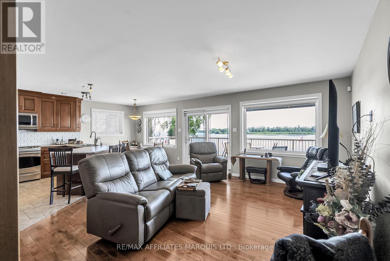 6796 St Louis Point Road, South Glengarry, Ontario  K0C 2E0 - Photo 11 - X12282249