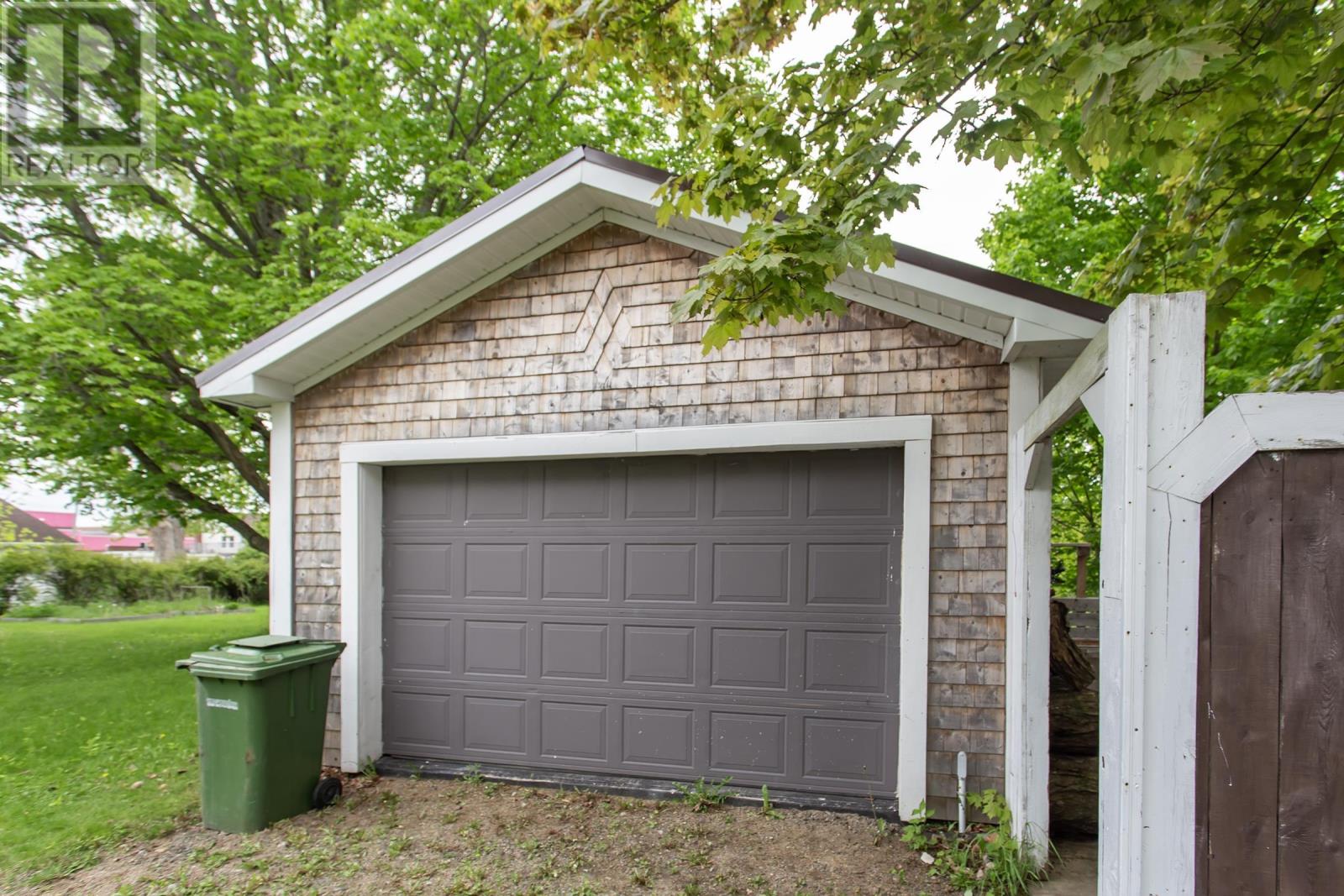 17 Queen Street, Middleton, Nova Scotia  B0S 1P0 - Photo 3 - 202507931
