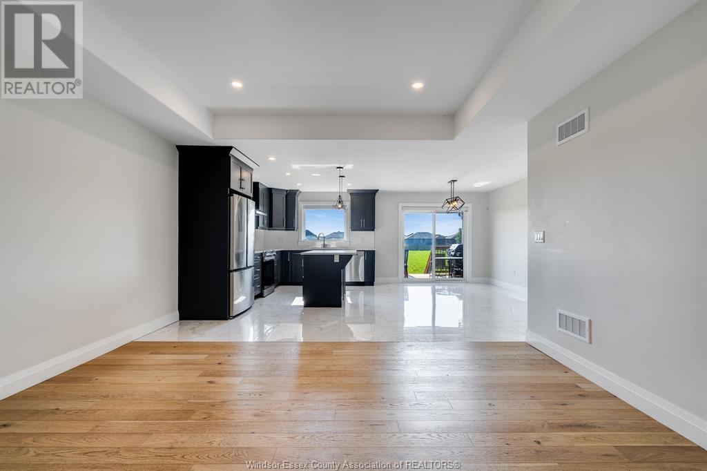 Property at 721 Faleria STREET image 3