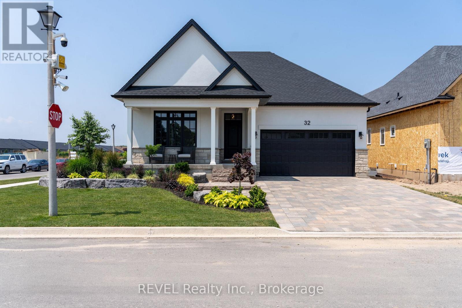 Property at 32 HARVEST DRIVE image 4