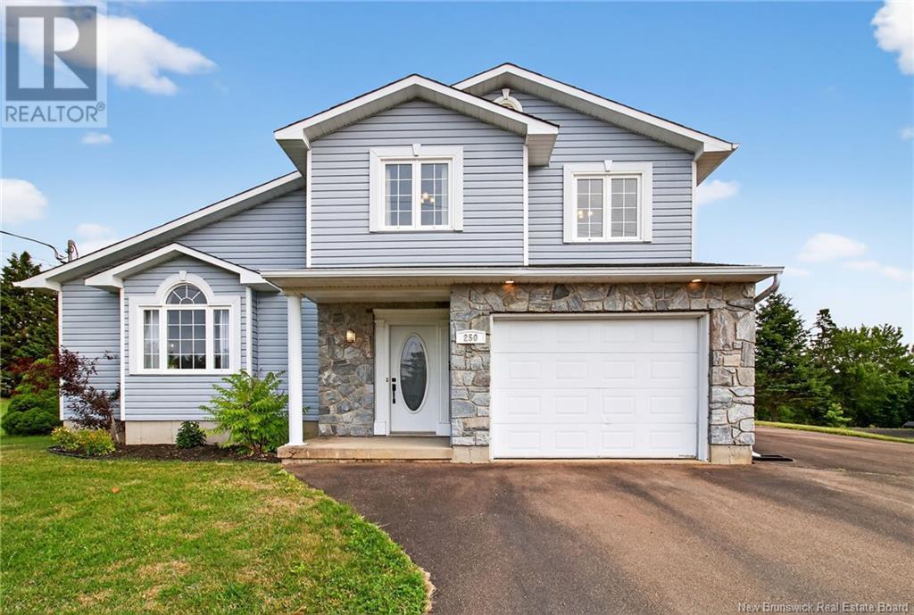 Property at 250 Henri image 3