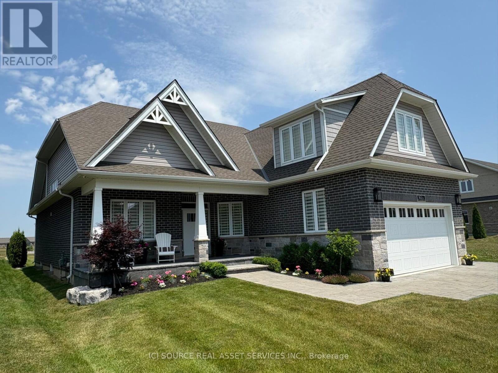 Property at 161A NEW LAKESHORE ROAD image 3