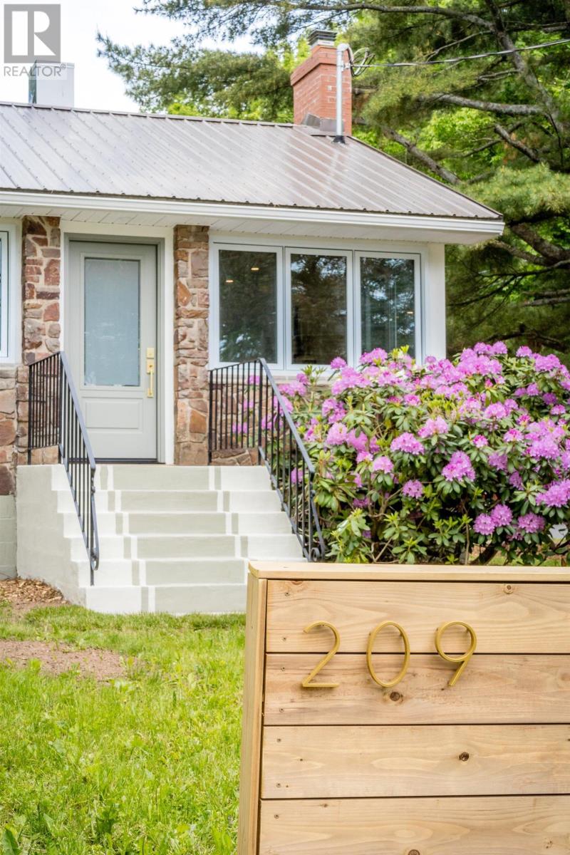 209 Main Street, Wolfville, Nova Scotia  B4P 2H9 - Photo 46 - 202514371