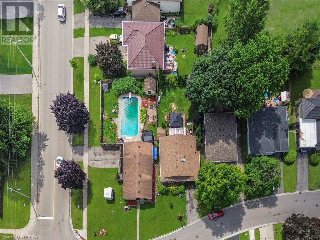 Property at 142 PINEDALE Drive image 3