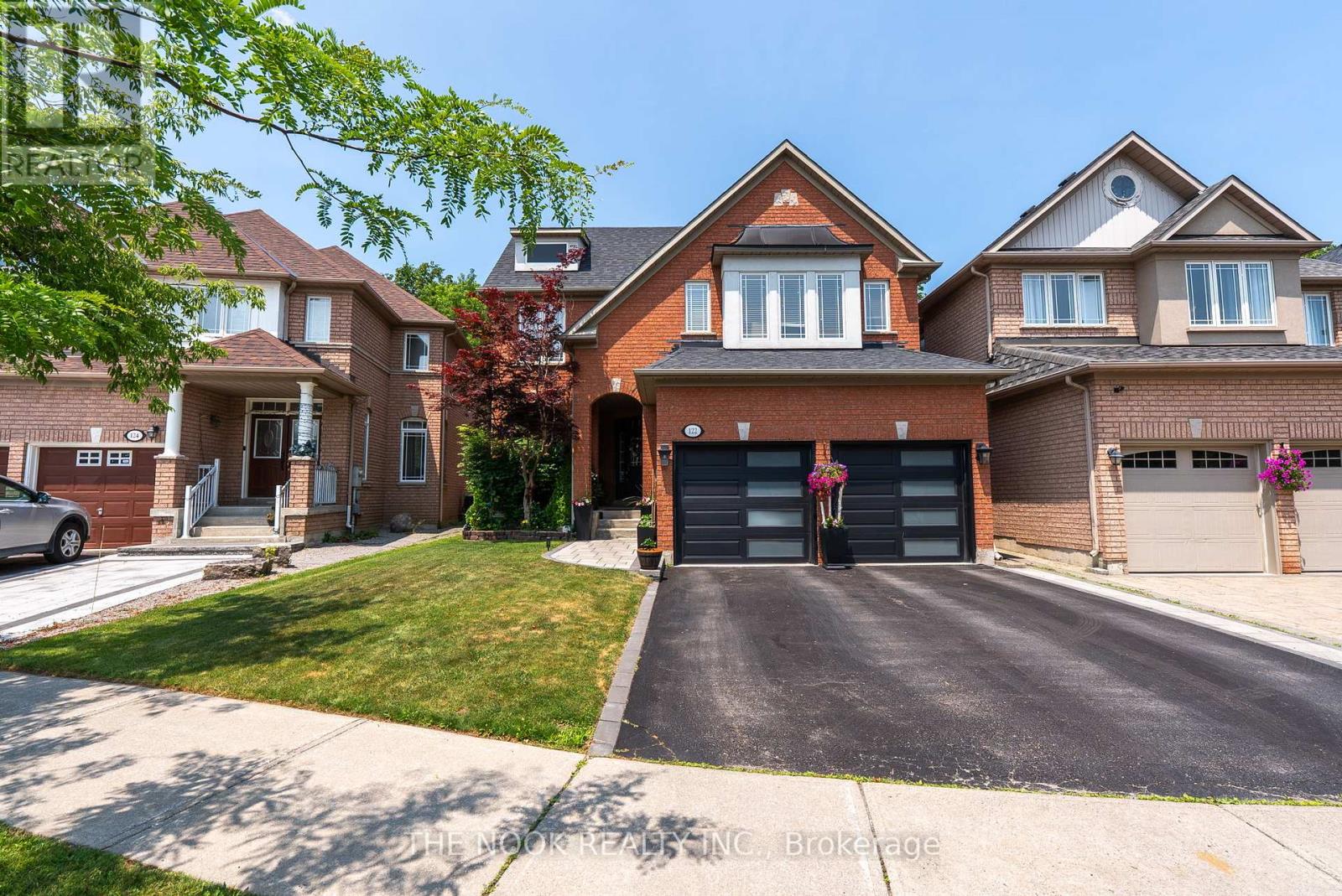 Property at 122 ESTATE GARDEN DRIVE image 1