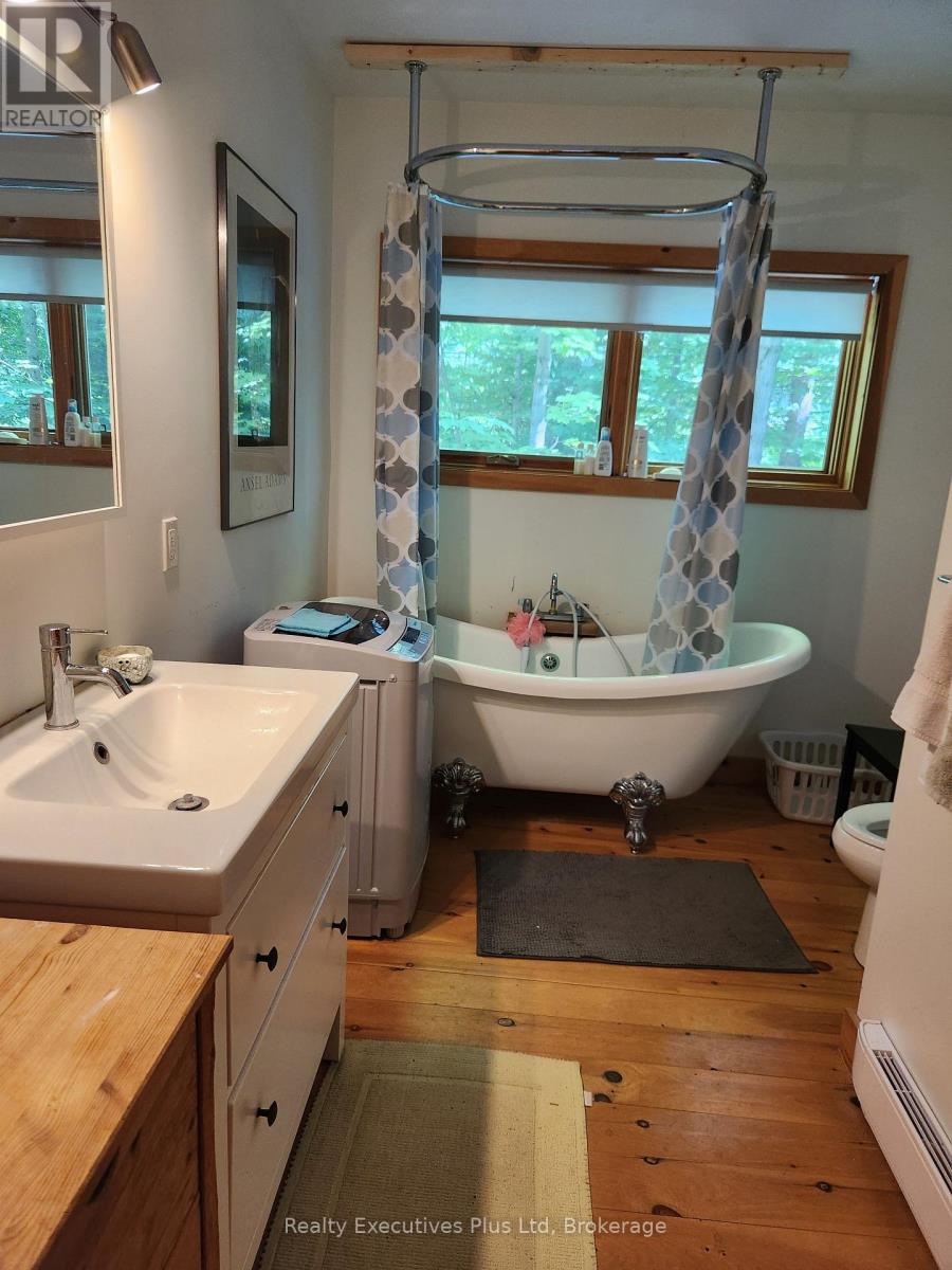 2 Zhingos Miikaans Lane, Christian Island 30, Ontario  L9M 0A9 - Photo 12 - S12282346