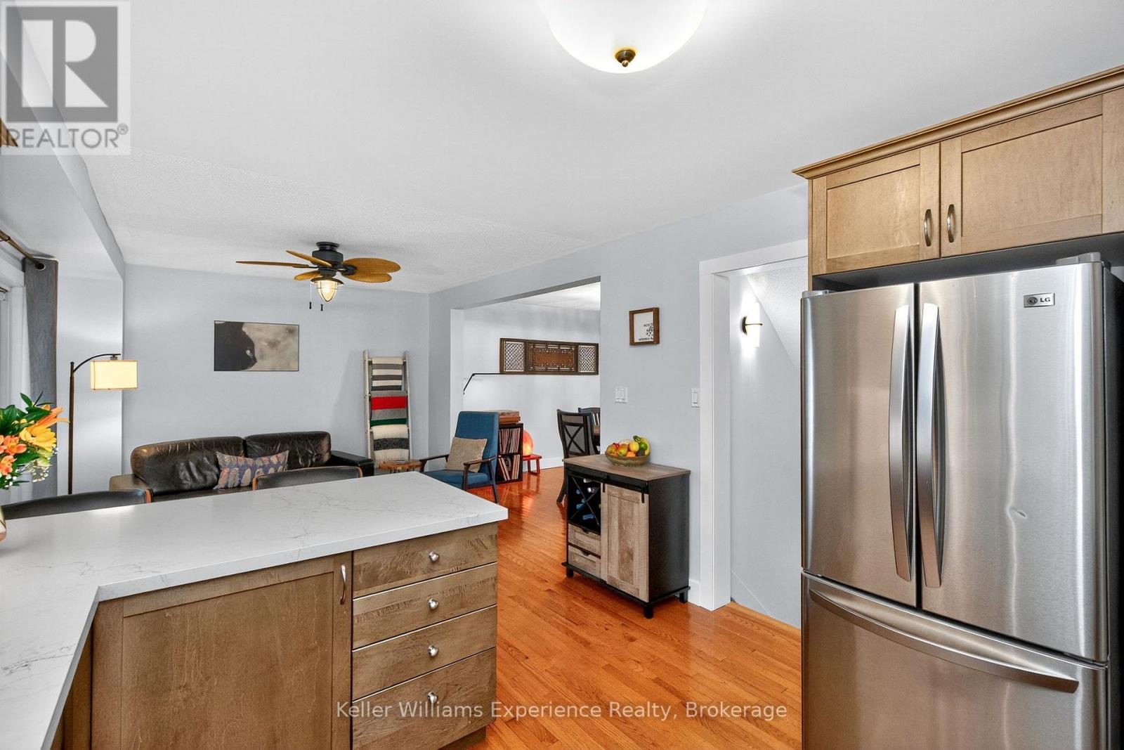 177 Robins Point Road, Tay, Ontario  L0K 2A0 - Photo 9 - S12282388