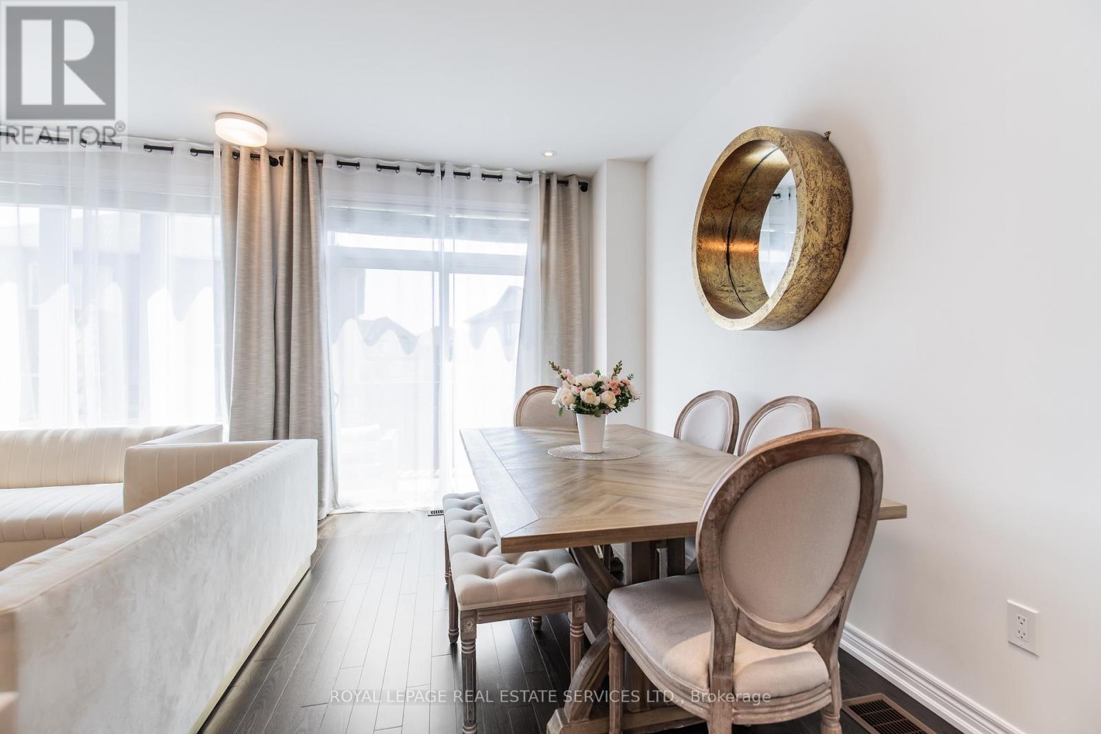 1342 Farmstead Drive, Milton, Ontario  L9E 1K9 - Photo 12 - W12282318