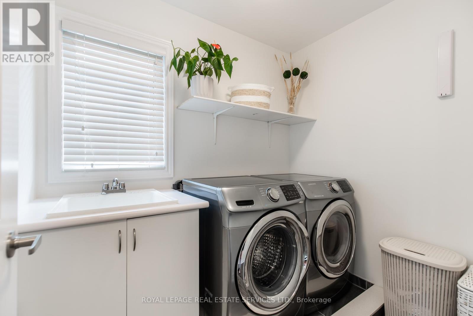 1342 Farmstead Drive, Milton, Ontario  L9E 1K9 - Photo 27 - W12282318