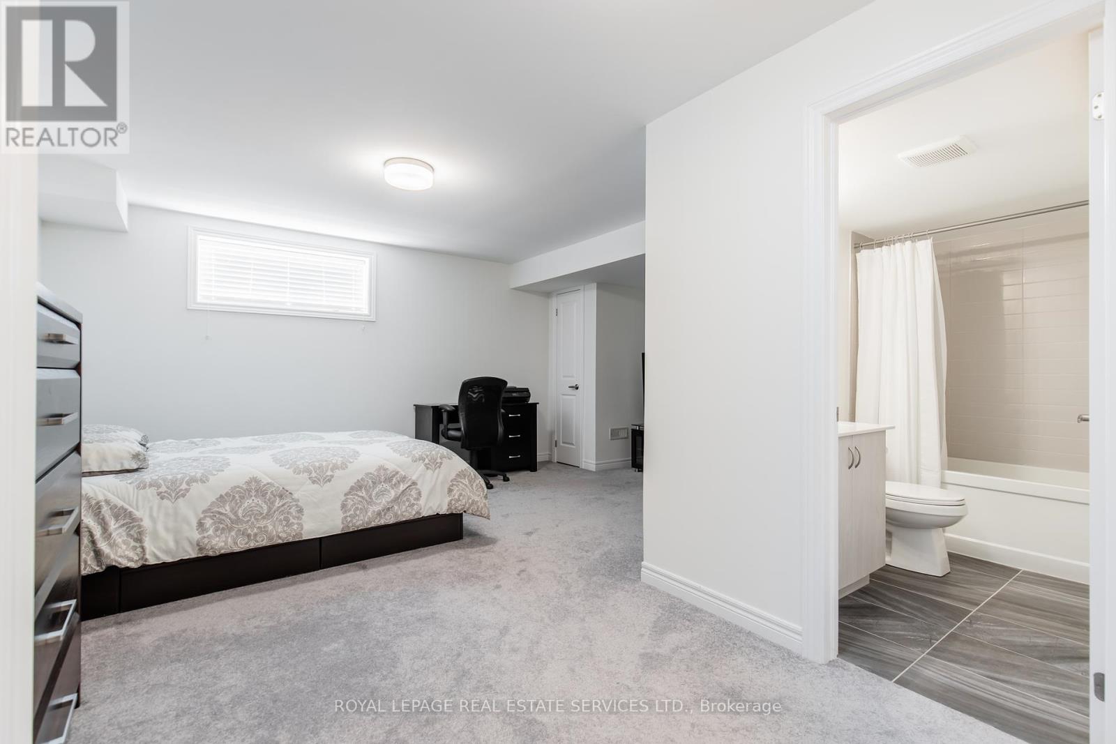 1342 Farmstead Drive, Milton, Ontario  L9E 1K9 - Photo 29 - W12282318