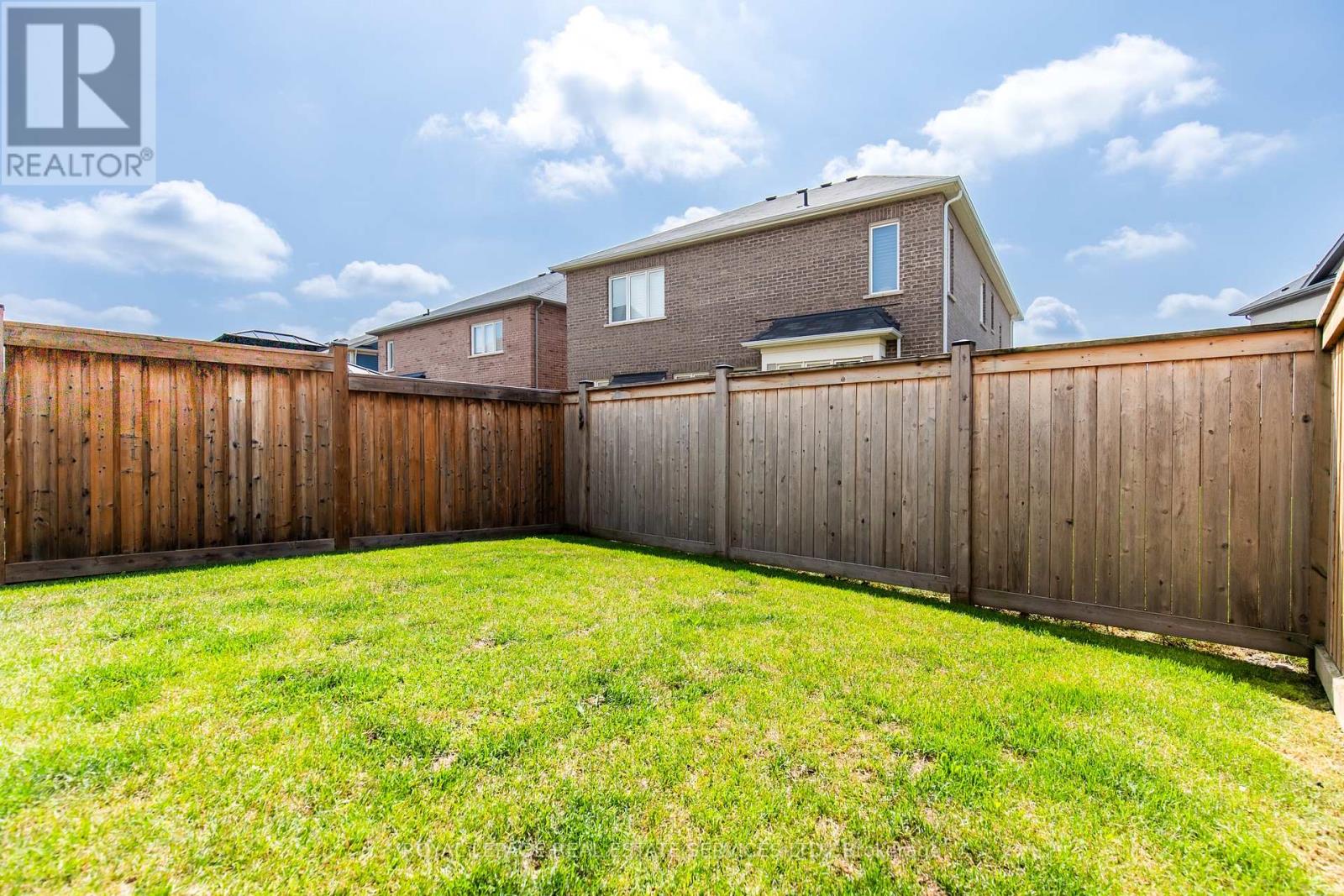 1342 Farmstead Drive, Milton, Ontario  L9E 1K9 - Photo 37 - W12282318