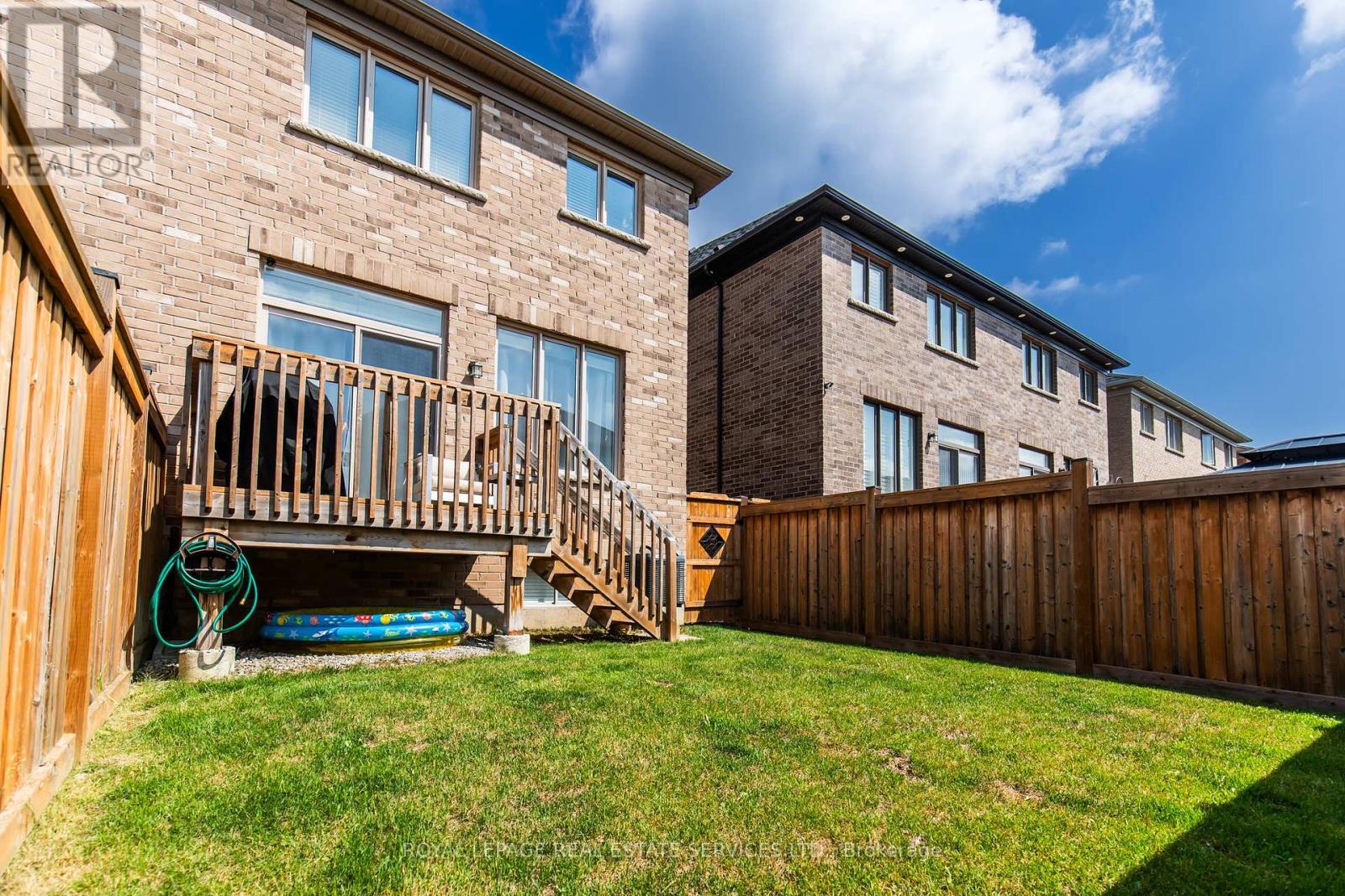 1342 Farmstead Drive, Milton, Ontario  L9E 1K9 - Photo 38 - W12282318