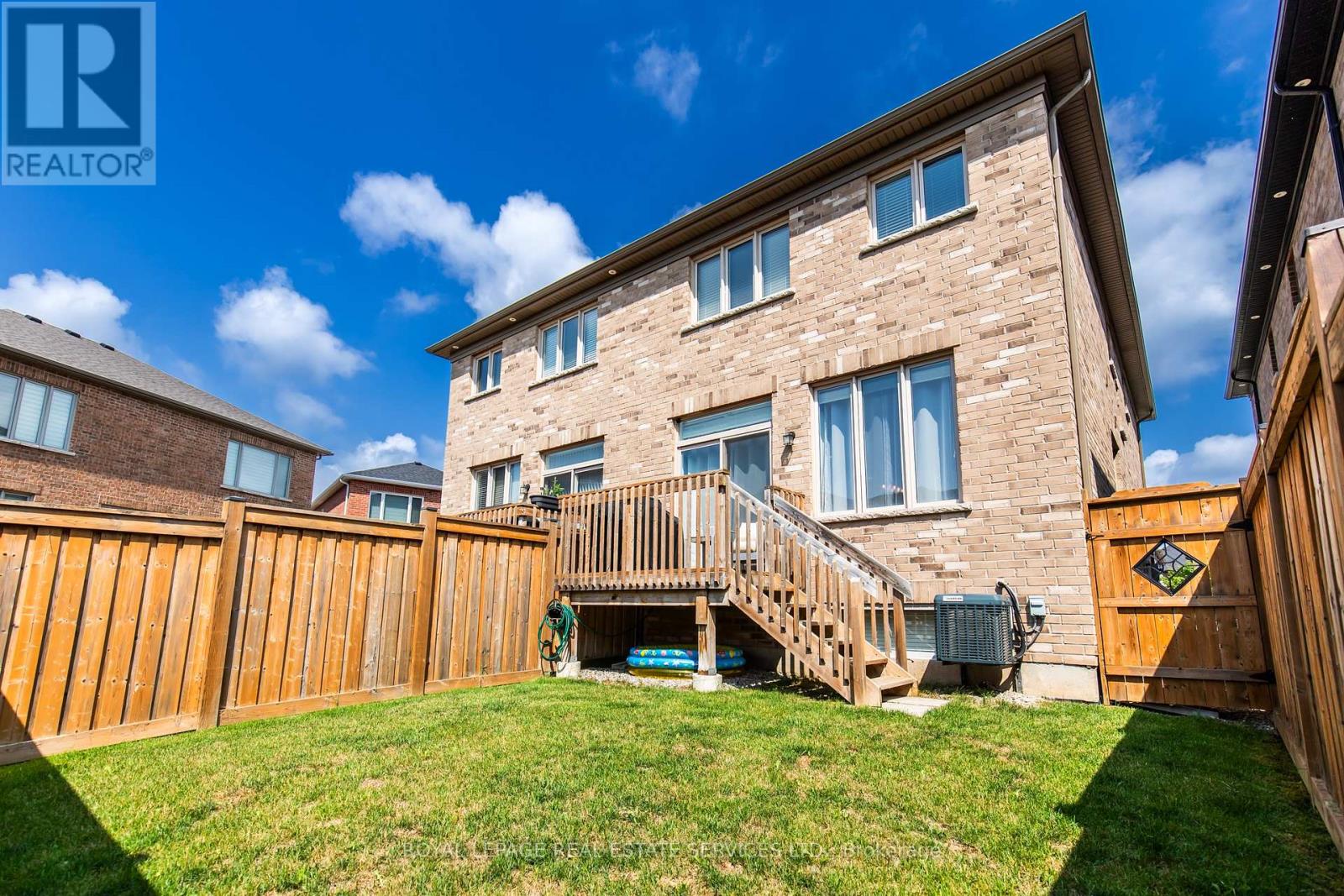 1342 Farmstead Drive, Milton, Ontario  L9E 1K9 - Photo 39 - W12282318