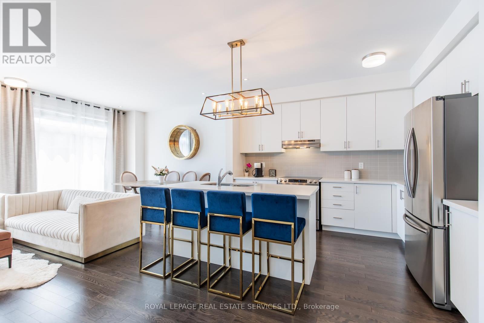 1342 Farmstead Drive, Milton, Ontario  L9E 1K9 - Photo 6 - W12282318