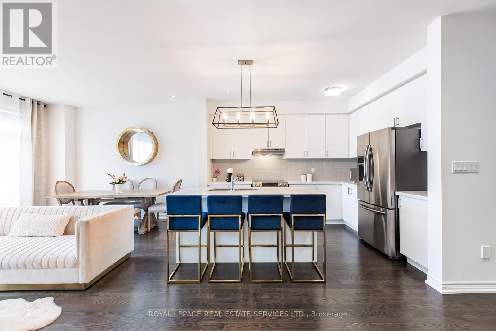 1342 Farmstead Drive, Milton, Ontario  L9E 1K9 - Photo 7 - W12282318