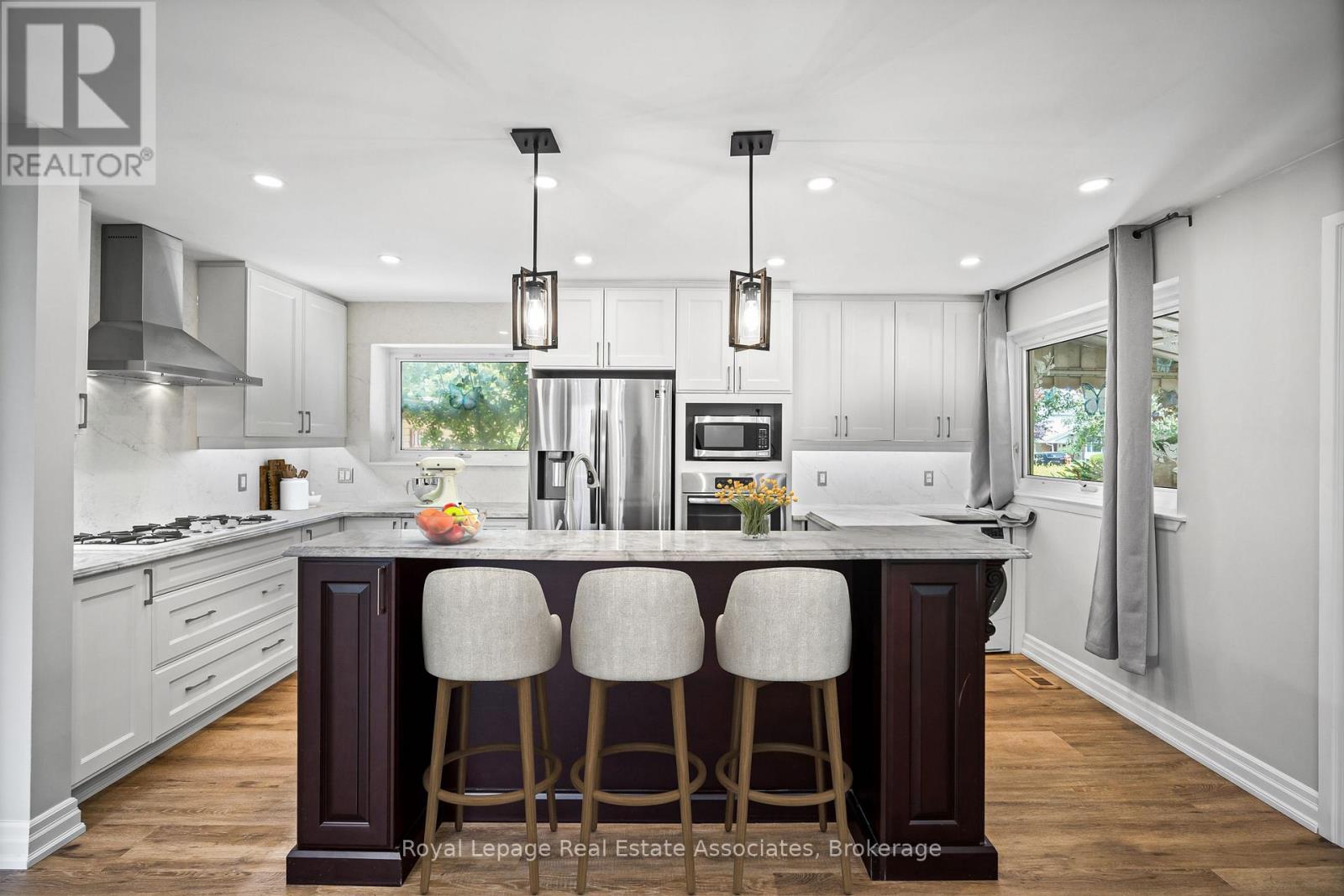 Property at 168 TIDEY AVENUE image 2