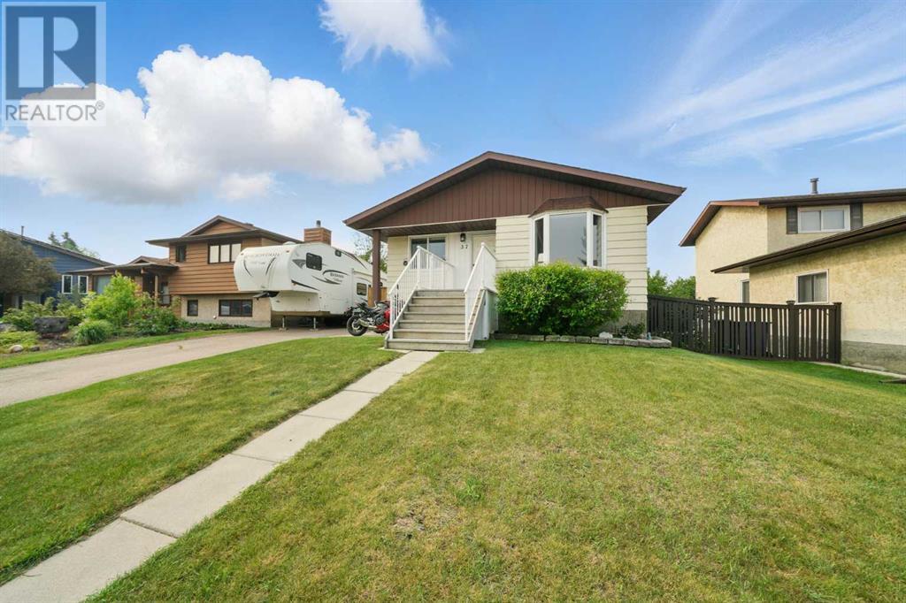Property at 37 Cunningham Crescent image 1