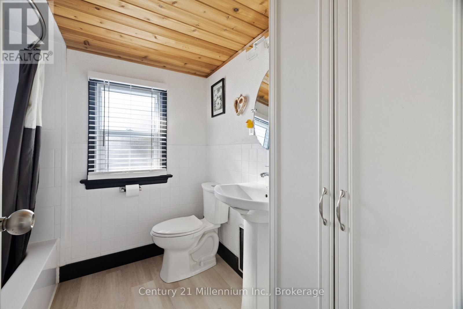 7 69th Street N, Wasaga Beach, Ontario  L9Z 1T9 - Photo 13 - S12030900