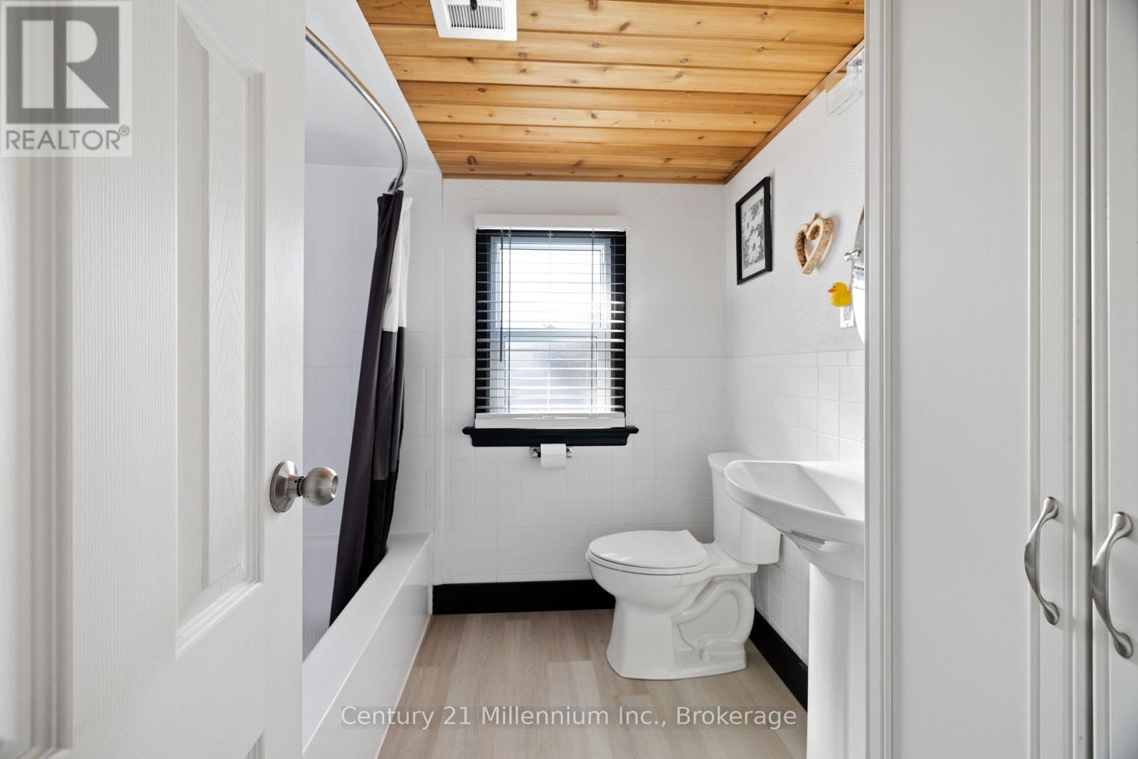 7 69th Street N, Wasaga Beach, Ontario  L9Z 1T9 - Photo 14 - S12030900