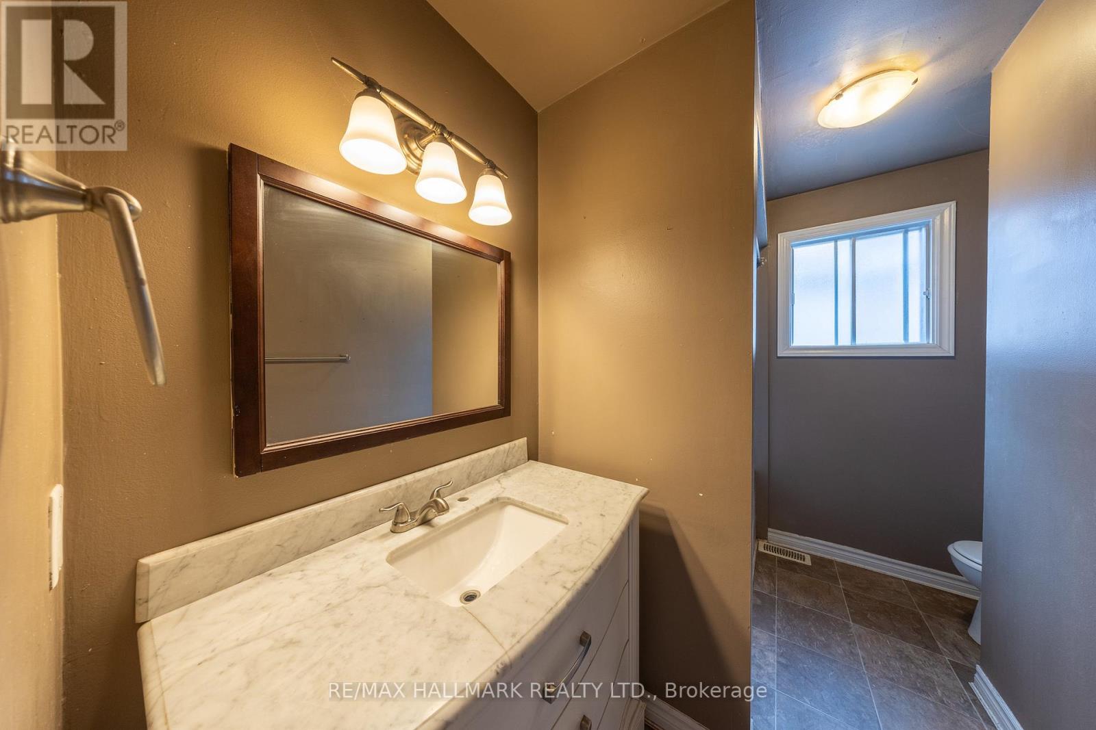 200 Adele Crescent, Oshawa, Ontario  L1J 7W5 - Photo 20 - E12261819