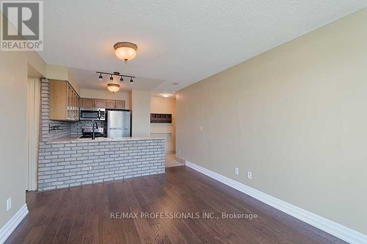 Property at 1203 - 2121 LAKE SHORE BOULEVARD W image 4