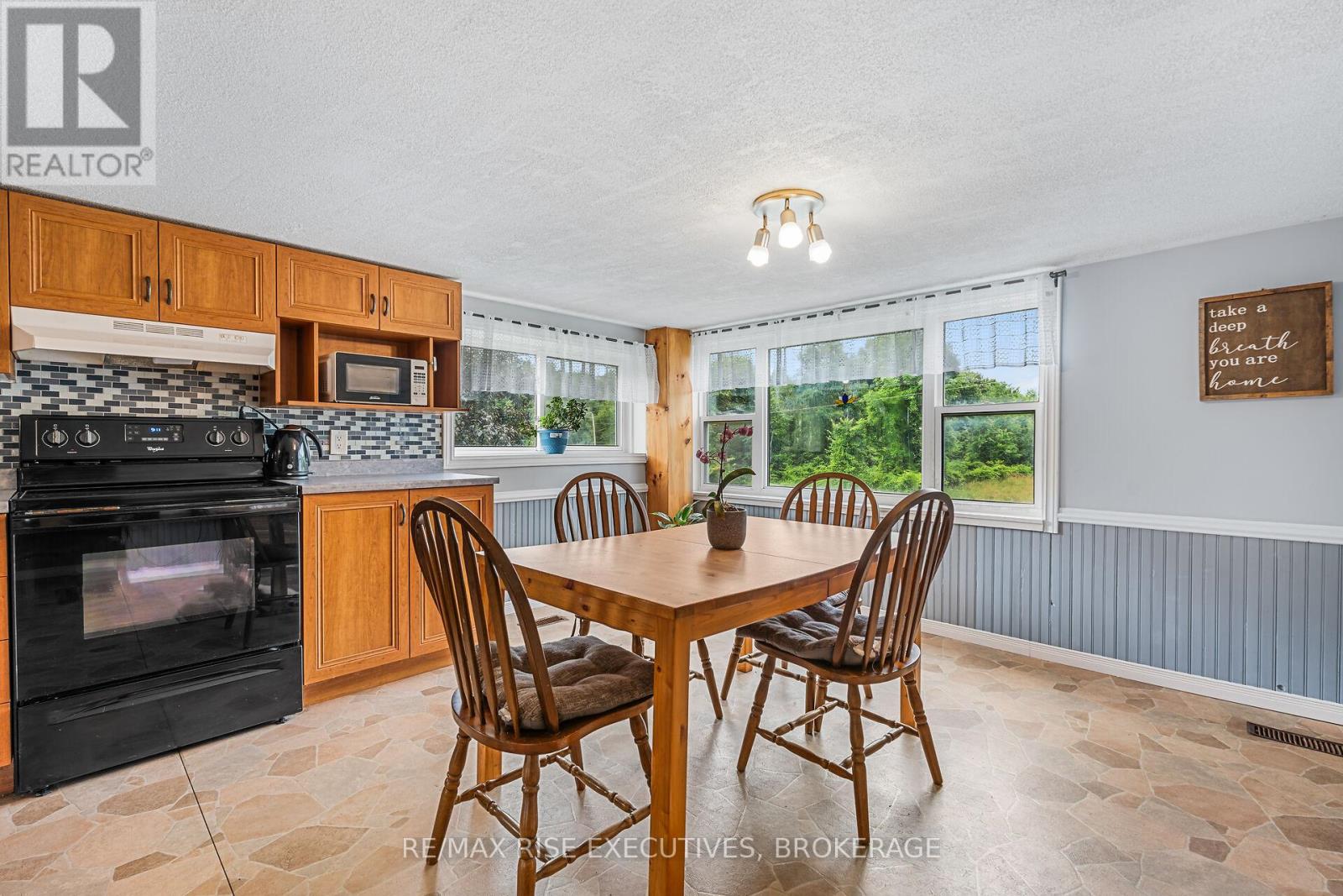 251 Briar Hill Road, Leeds And The Thousand Islands, Ontario  K0E 1N0 - Photo 9 - X12282403