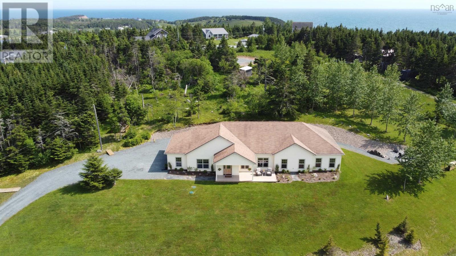 Property at 84 Oceanic Drive image 1