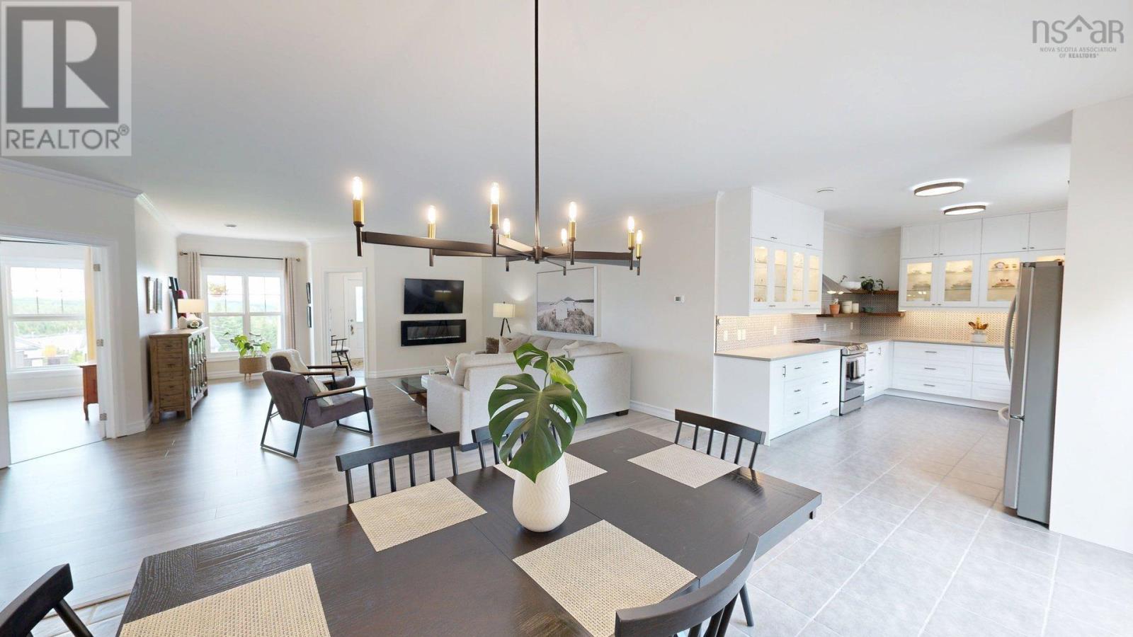 Property at 84 Oceanic Drive image 5