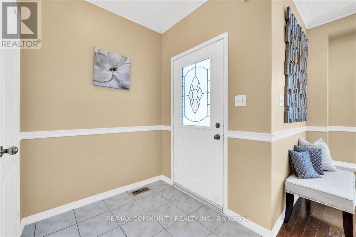 Property at 16 ARMITAGE CRESCENT image 4
