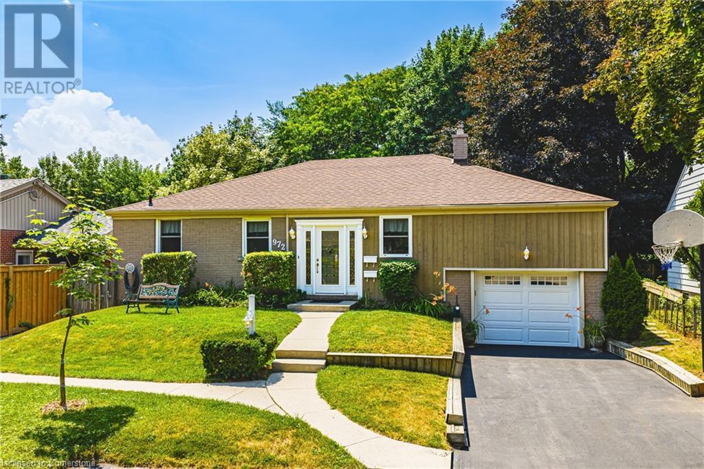 Property at 972 KINGSWAY Drive image 1