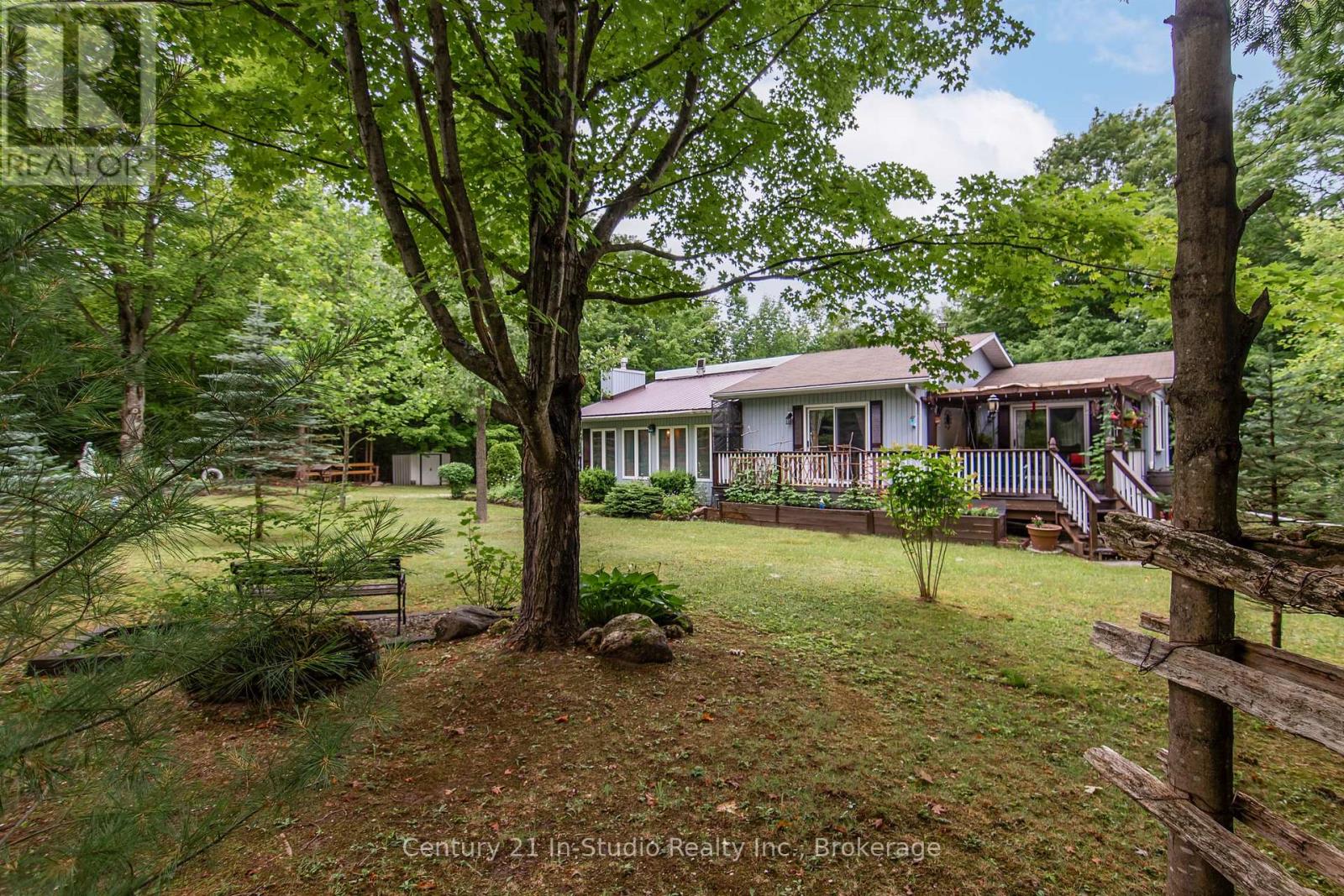 255263 1 Concession, Chatsworth, Ontario  N0H 2V0 - Photo 2 - X12282526