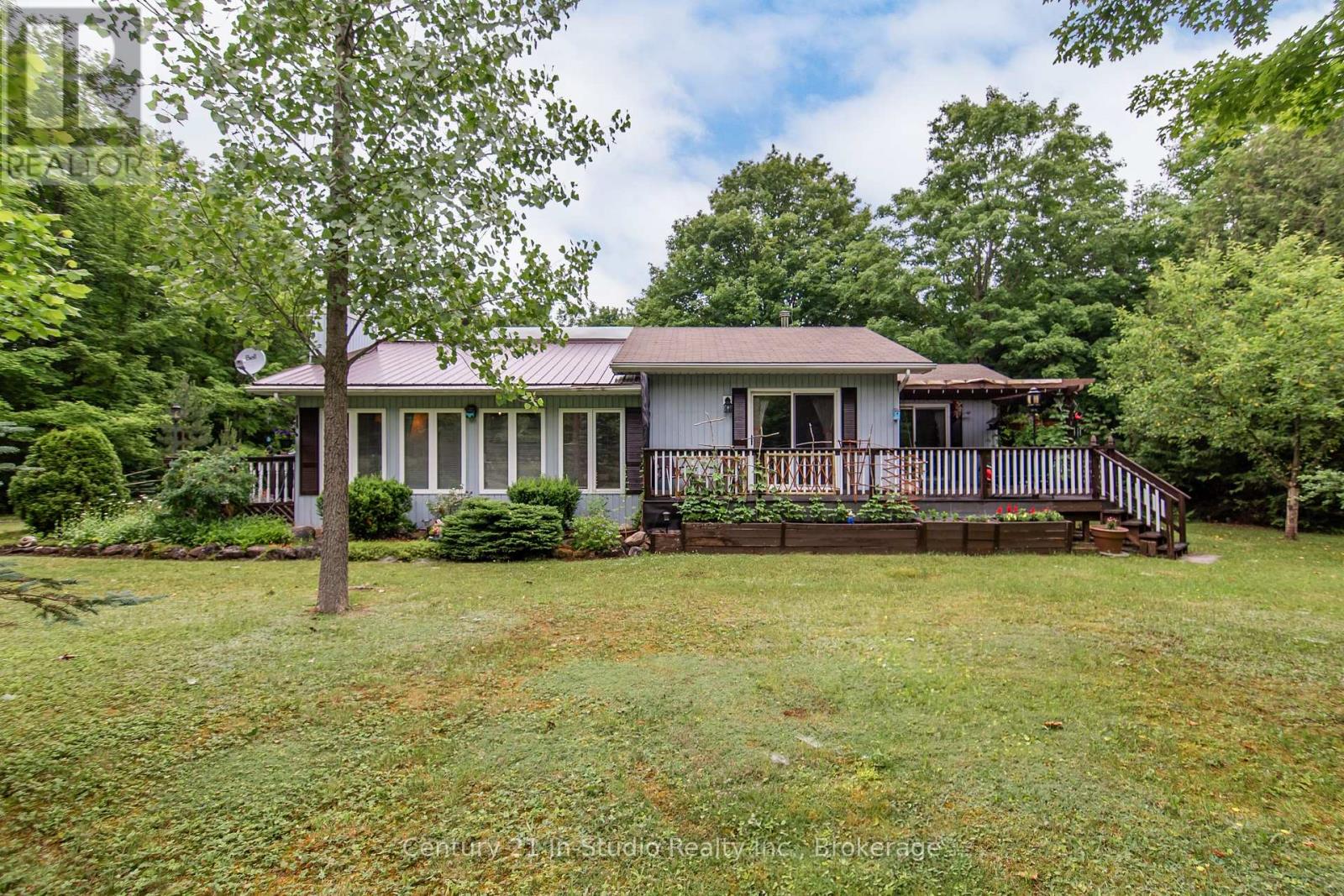 255263 1 Concession, Chatsworth, Ontario  N0H 2V0 - Photo 3 - X12282526