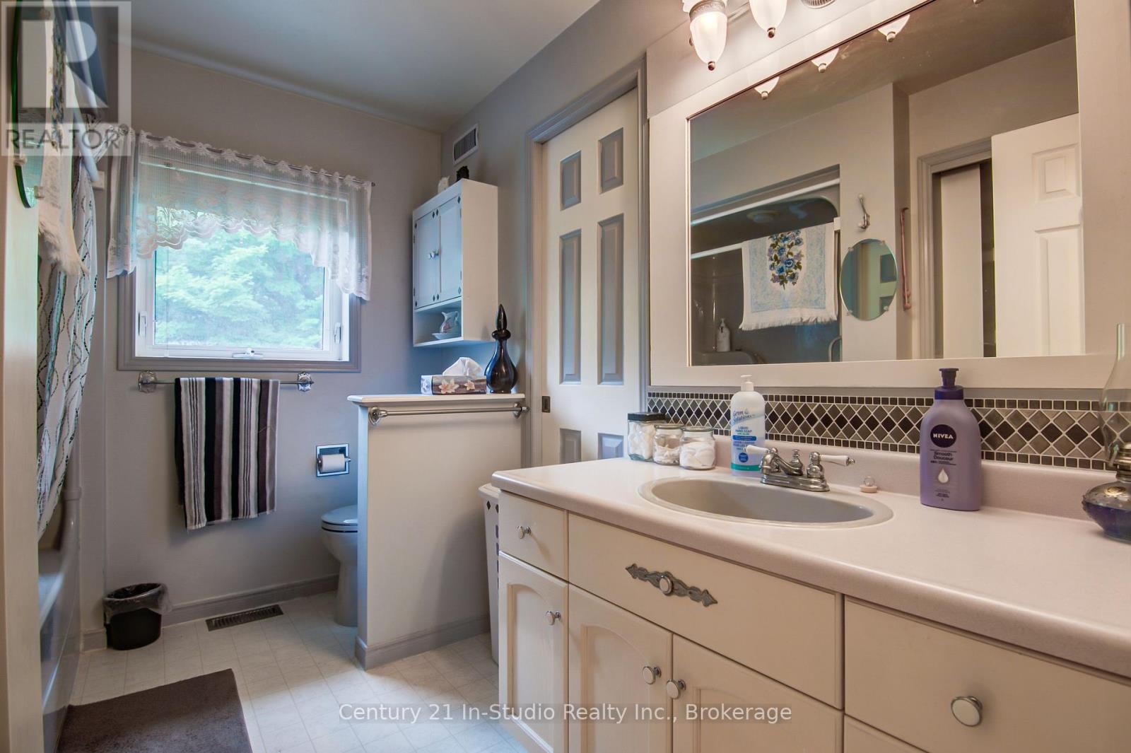255263 1 Concession, Chatsworth, Ontario  N0H 2V0 - Photo 32 - X12282526