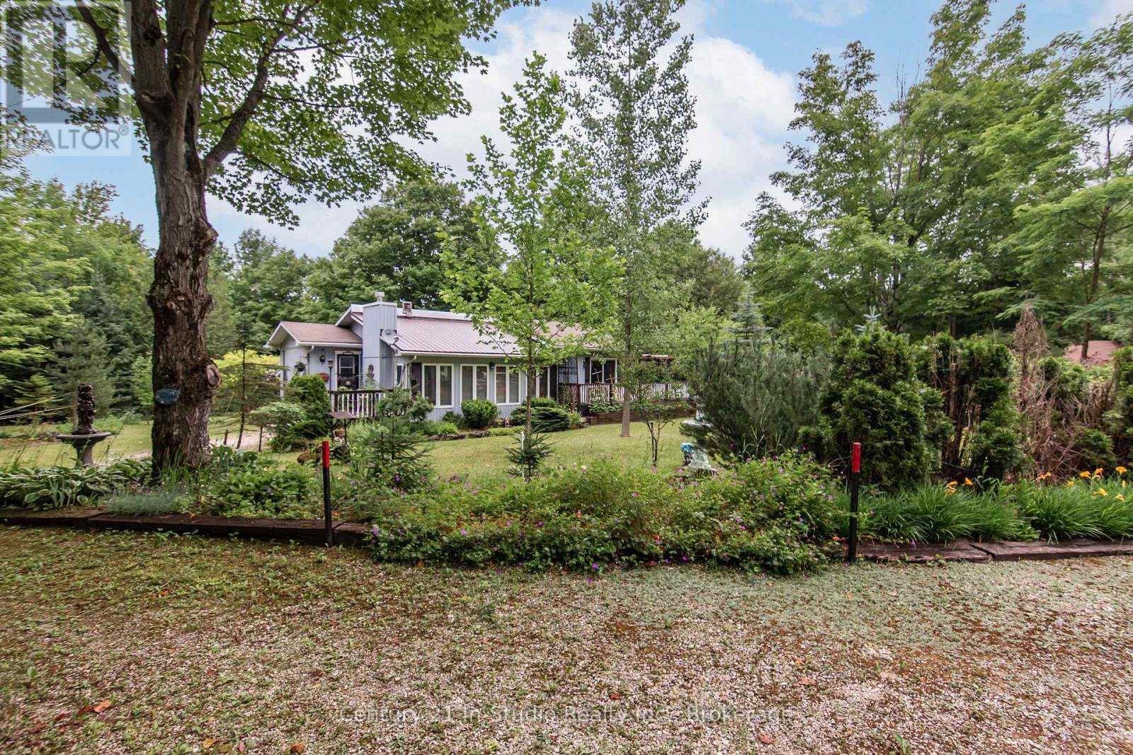 255263 1 Concession, Chatsworth, Ontario  N0H 2V0 - Photo 4 - X12282526