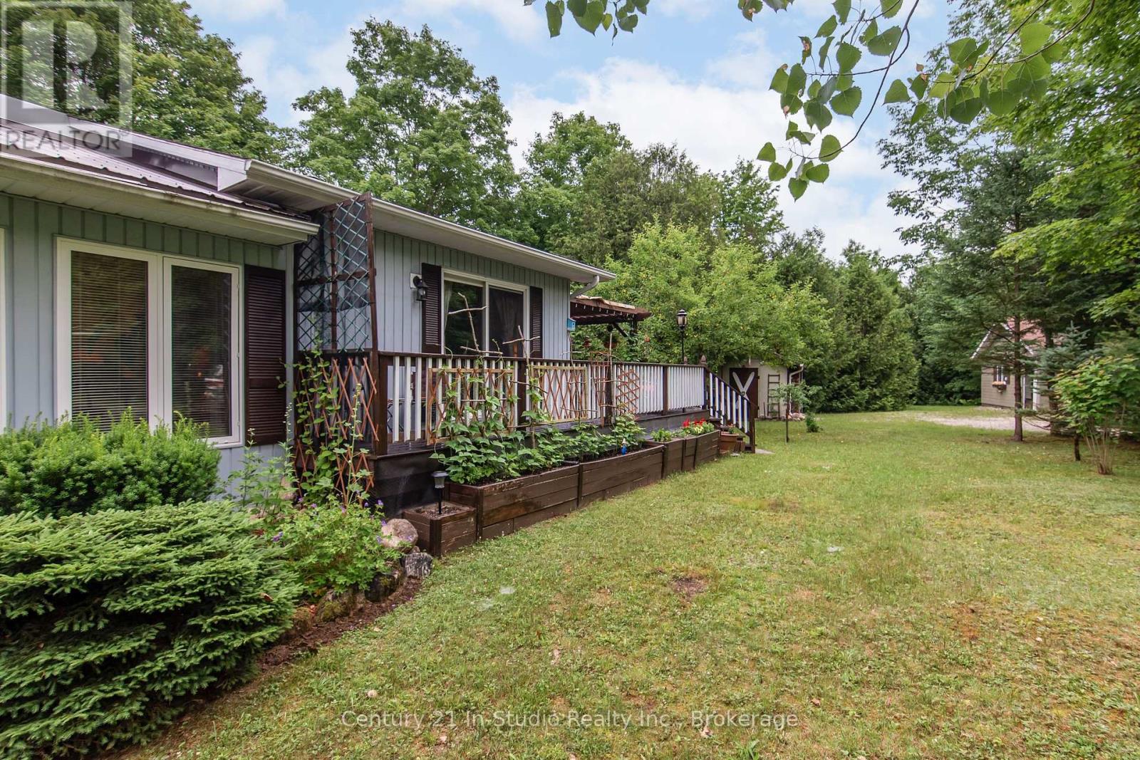 255263 1 Concession, Chatsworth, Ontario  N0H 2V0 - Photo 7 - X12282526