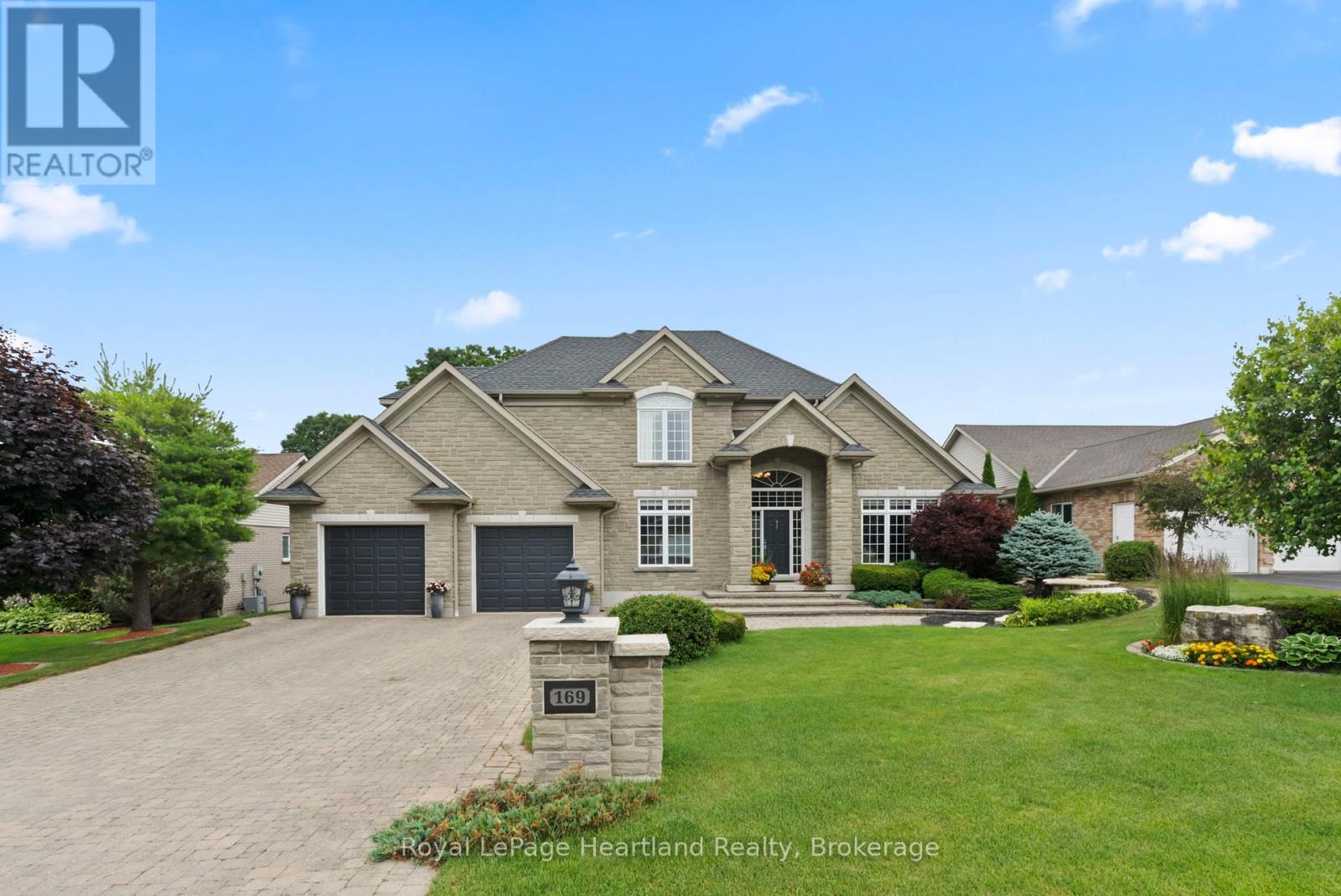 169 Park Drive, North Huron, Ontario  N0G 2W0 - Photo 1 - X12282540