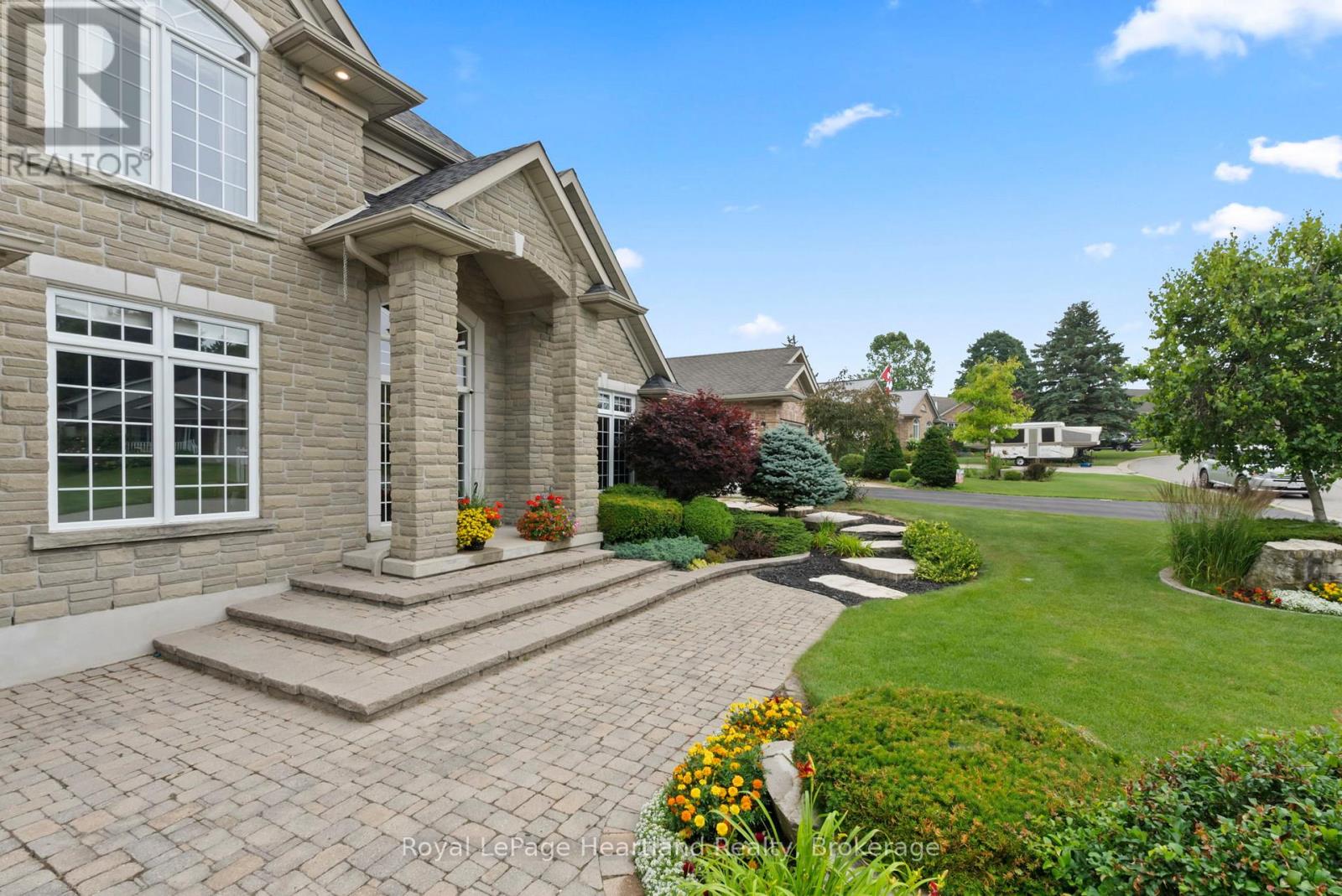 169 Park Drive, North Huron, Ontario  N0G 2W0 - Photo 3 - X12282540