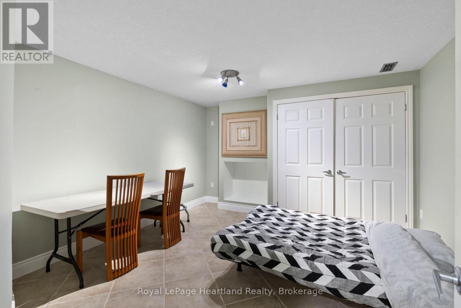 169 Park Drive, North Huron, Ontario  N0G 2W0 - Photo 32 - X12282540