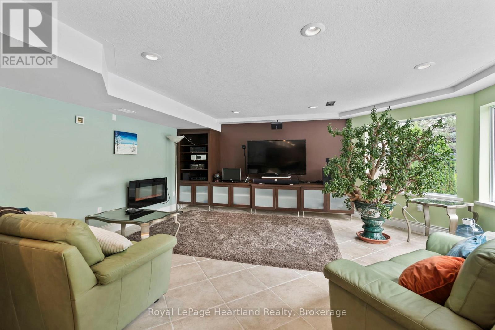 169 Park Drive, North Huron, Ontario  N0G 2W0 - Photo 37 - X12282540