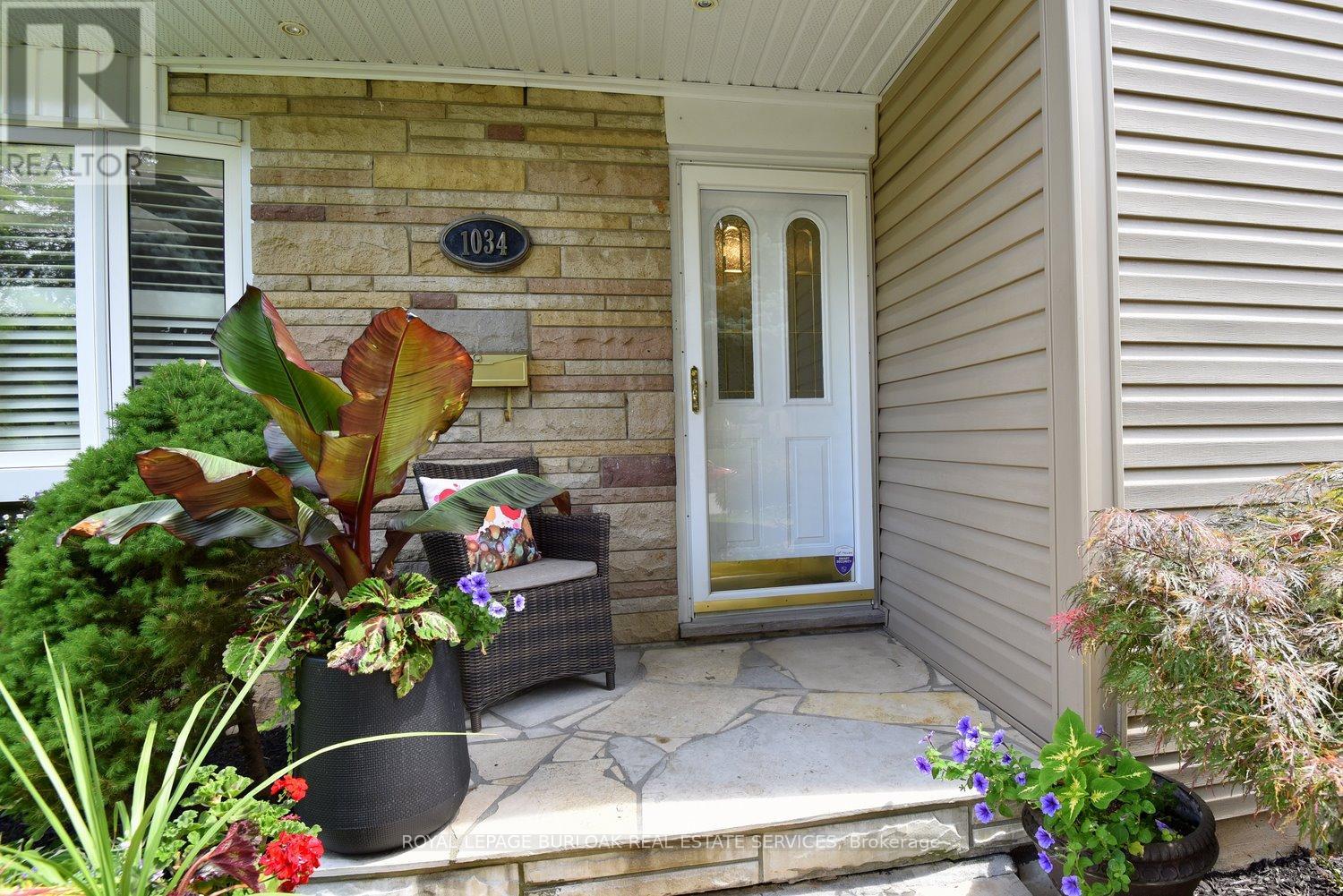 Property at 1034 CEDAR AVENUE image 3