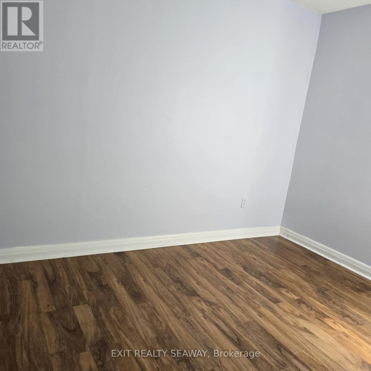 8154 Victoria Street, Ottawa, Ontario  K0A 2P0 - Photo 10 - X12282529