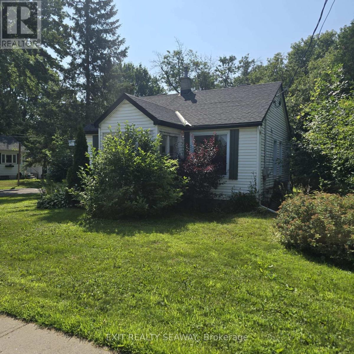 Property at 8154 VICTORIA STREET image 3