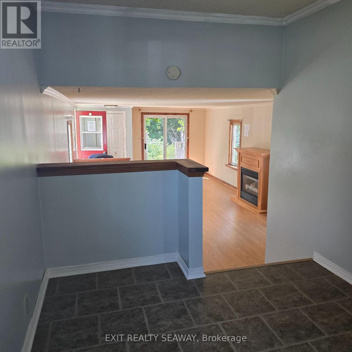 8154 Victoria Street, Ottawa, Ontario  K0A 2P0 - Photo 6 - X12282529