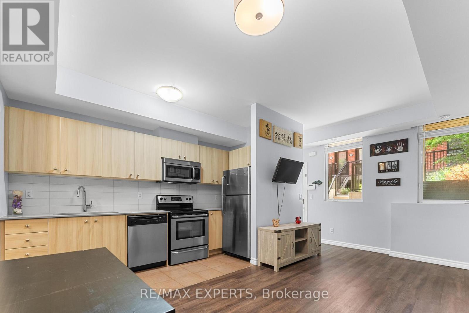Property at 6 - 871 WILSON AVENUE image 4