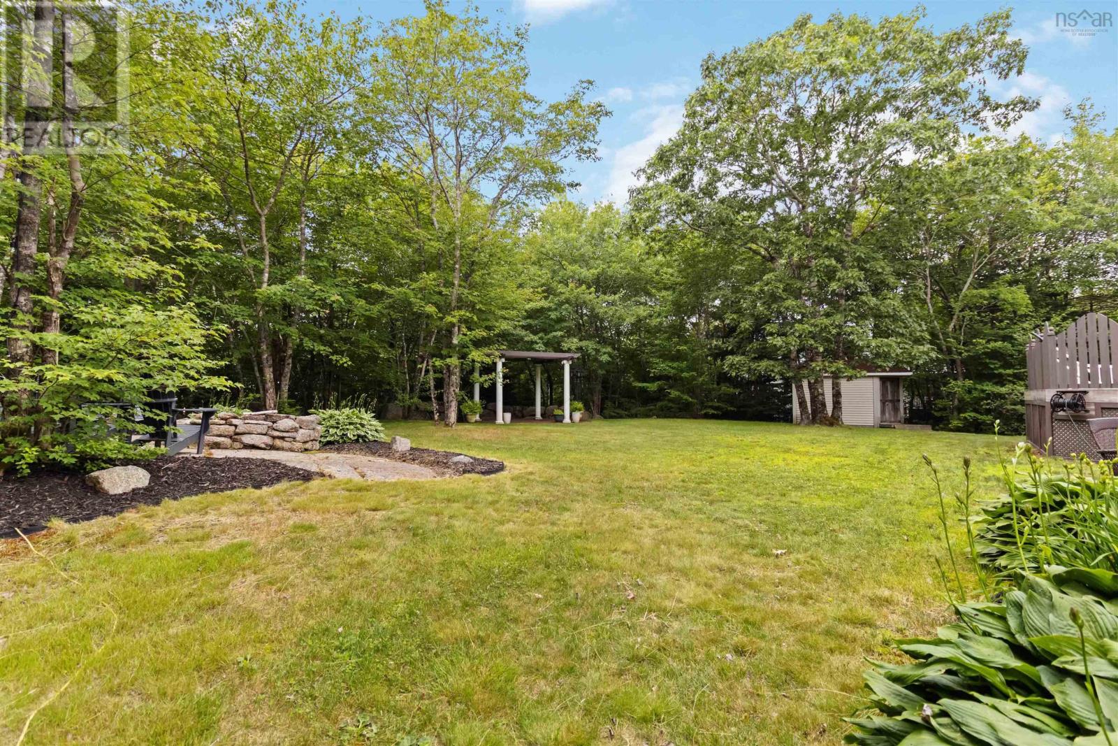Property at 9 Haliburton Crescent image 5