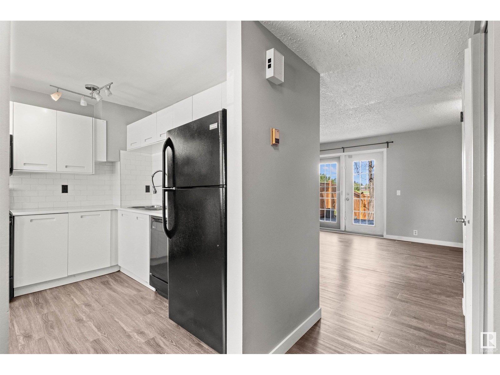 Property at 3315 139 AV NW image 5