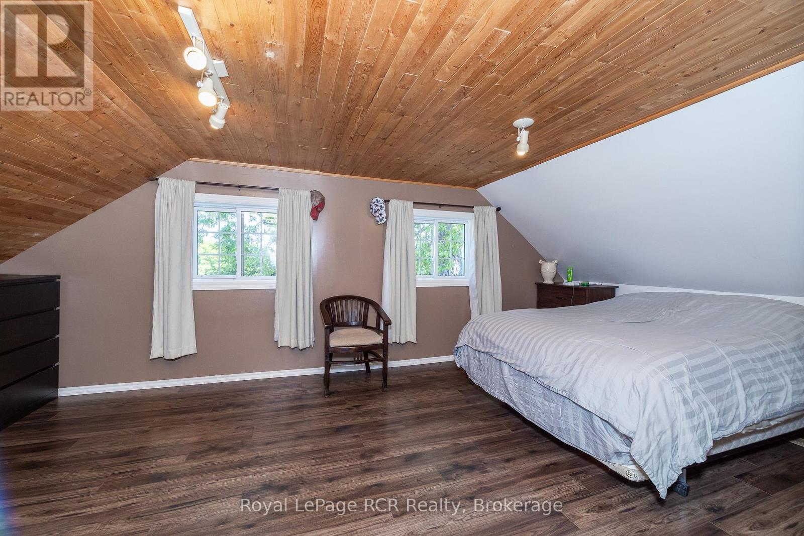 177569 Grey Rd 18 Road, Georgian Bluffs, Ontario  N4K 5N5 - Photo 37 - X12268326